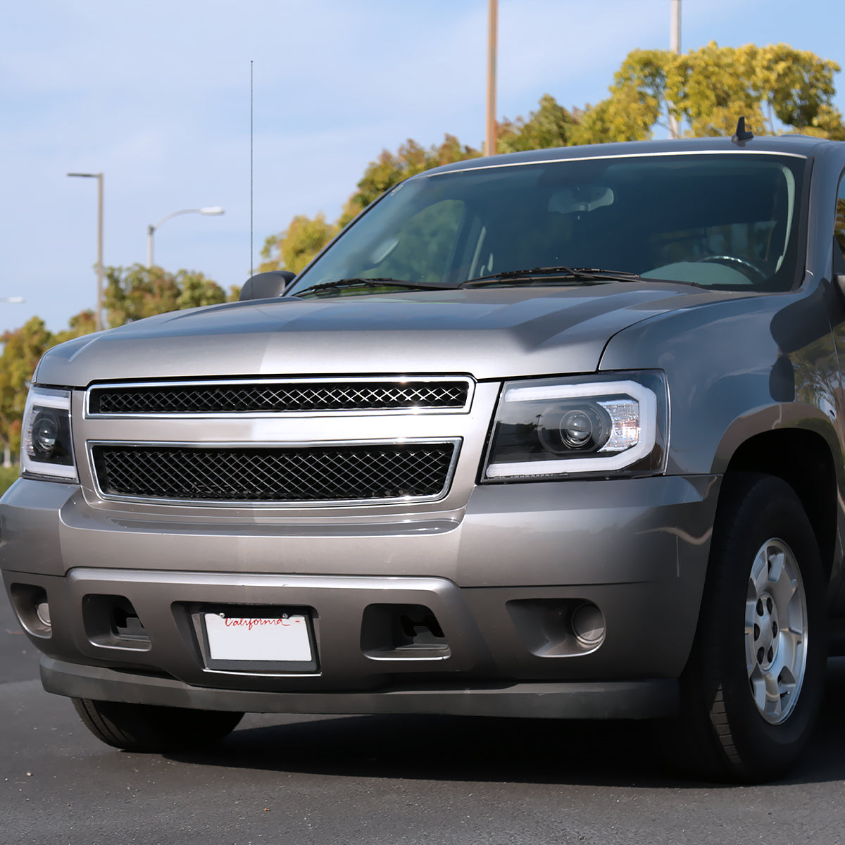 2007-2013 Chevrolet Avalanche/ 2007-2014 Tahoe Suburban LED C-Bar Projector Headlights (Black Housing/Clear Lens)