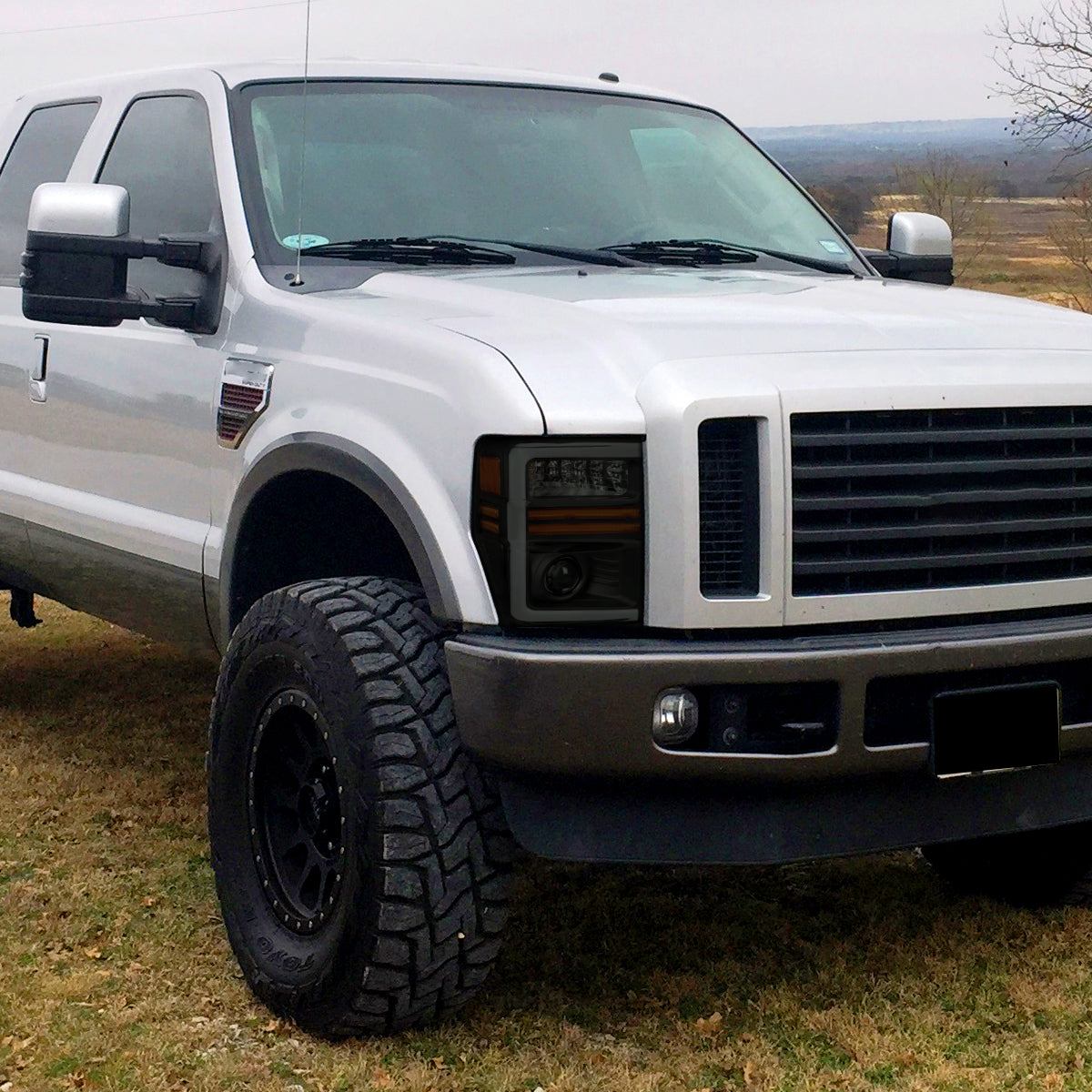 2008-2010 Ford F-250/F-350/F-450/F-550 Super Duty Projector Headlights w/ LED Sequential Turn Signal (Matte Black Housing/Smoked Lens)