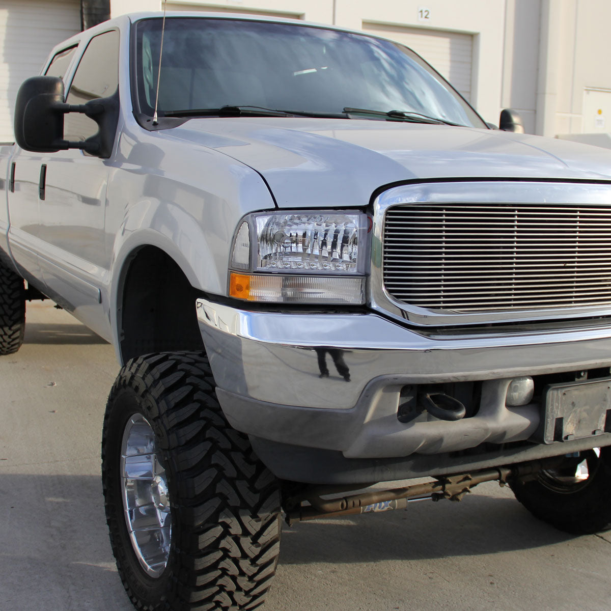 1999-2004 Ford F-250/F-350/F-450/F-550/Excursion Factory Style Headlights w/ SMD LED Light Strip (Chrome Housing/Clear Lens)