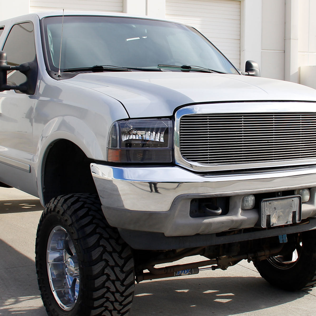 1999-2004 Ford F-250/F-350/F-450/F-550/Excursion Factory style Headlights w/ SMD LED Light Strip (Matte Black Housing/Clear Lens)