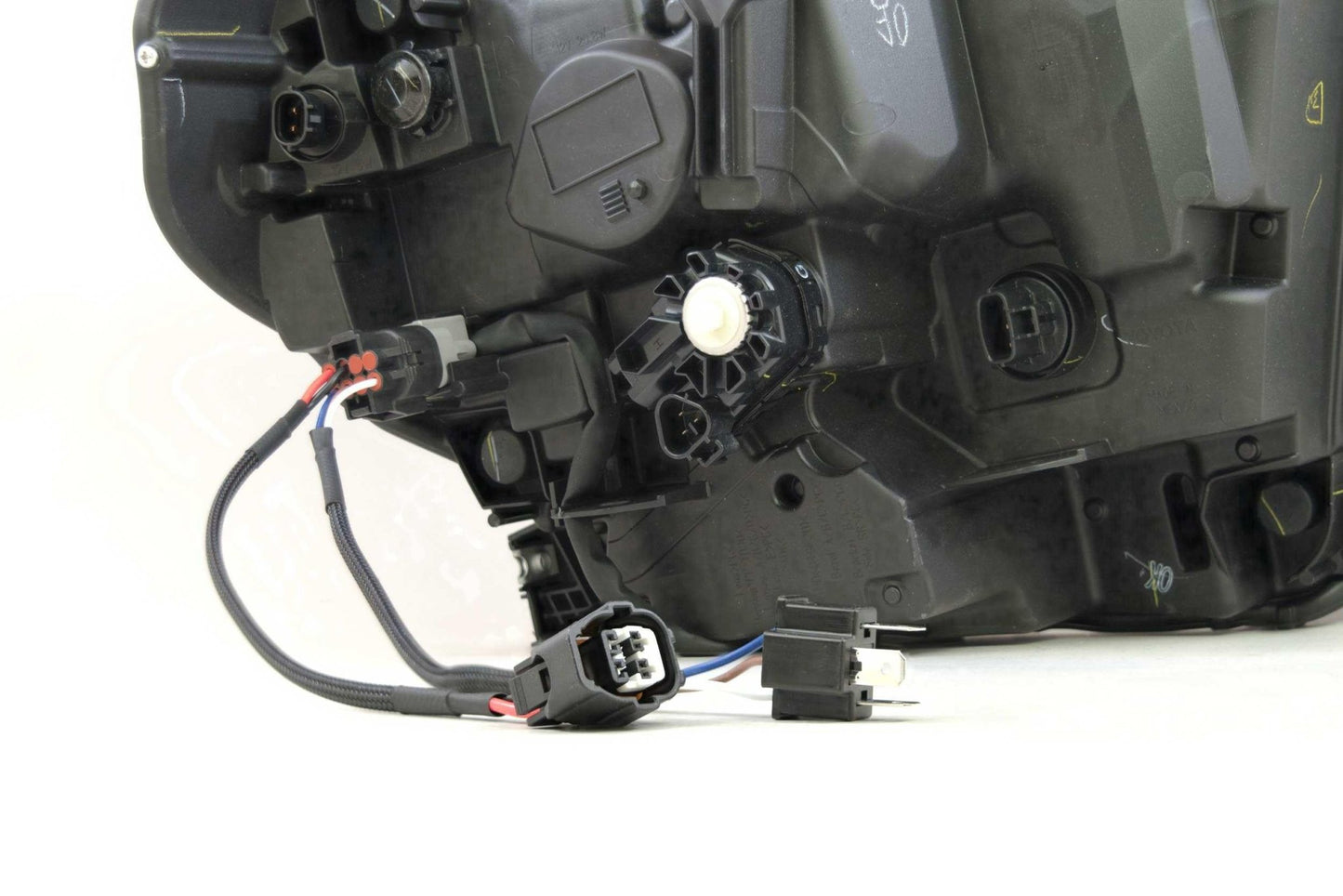 Toyota Tundra (14 - 21) OEM LED Headlight Conversion - Headlight Adapter - Morimoto