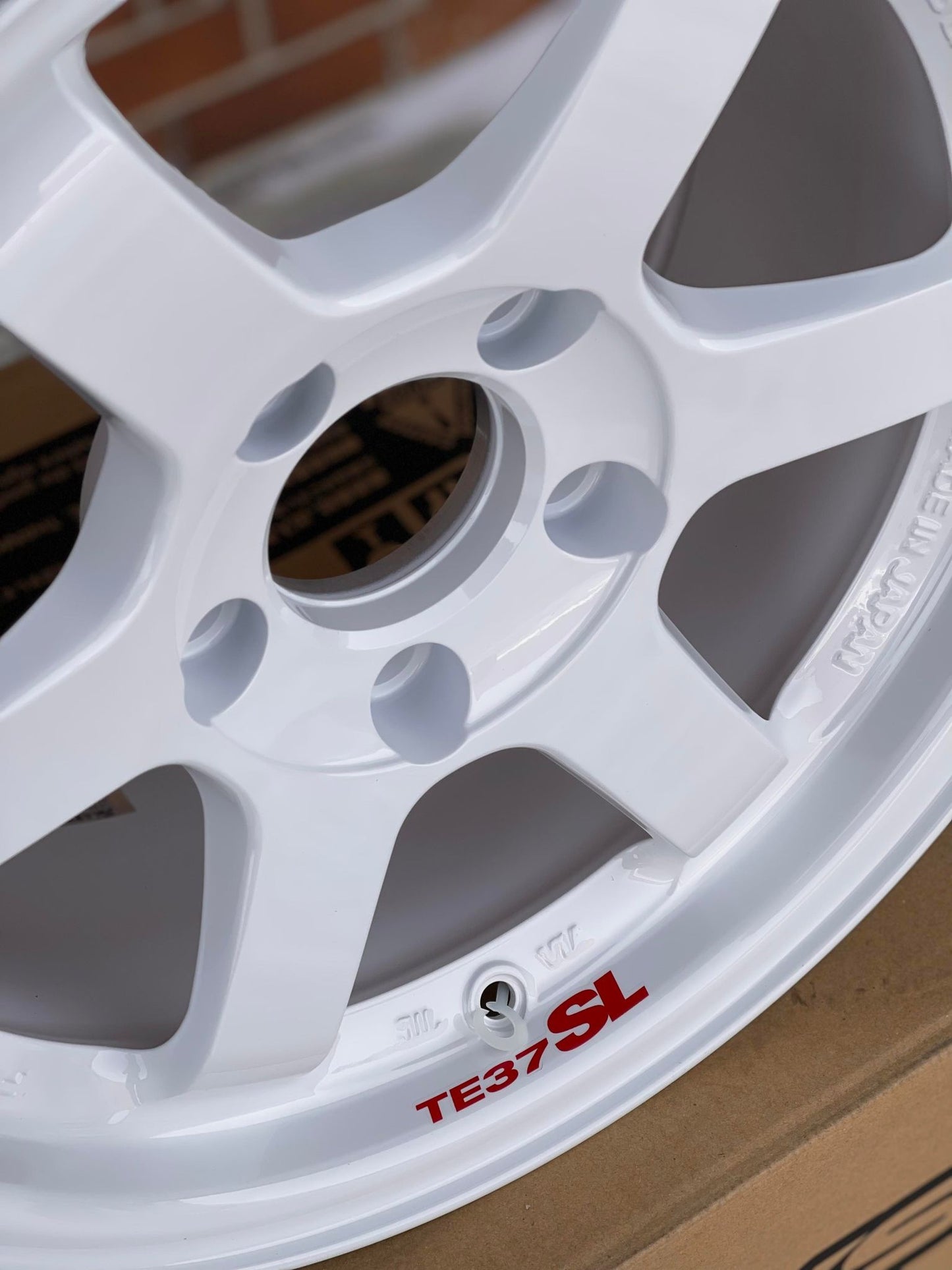 VOLK RACING TE37SL 15x8.0 +32 5x114.3 DASH WHITE