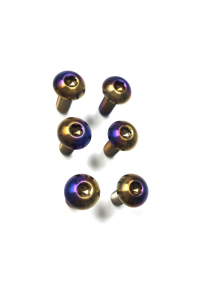 Chasing JS Steering Wheel Hub/Spacer Bolts