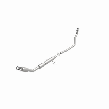 MagnaFlow Direct Fit Catalytic Converter 14-15 Toyota Corolla 1.8L