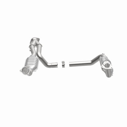 MagnaFlow DF Cat. Conv 02-06 Cadillac Truck. 8 5.3L Dual Conv. Y-Pipe Assy 2wd/Chevy Truck 99-07