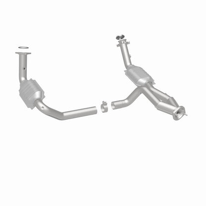 MagnaFlow DF Cat. Conv 02-06 Cadillac Truck. 8 5.3L Dual Conv. Y-Pipe Assy 2wd/Chevy Truck 99-07