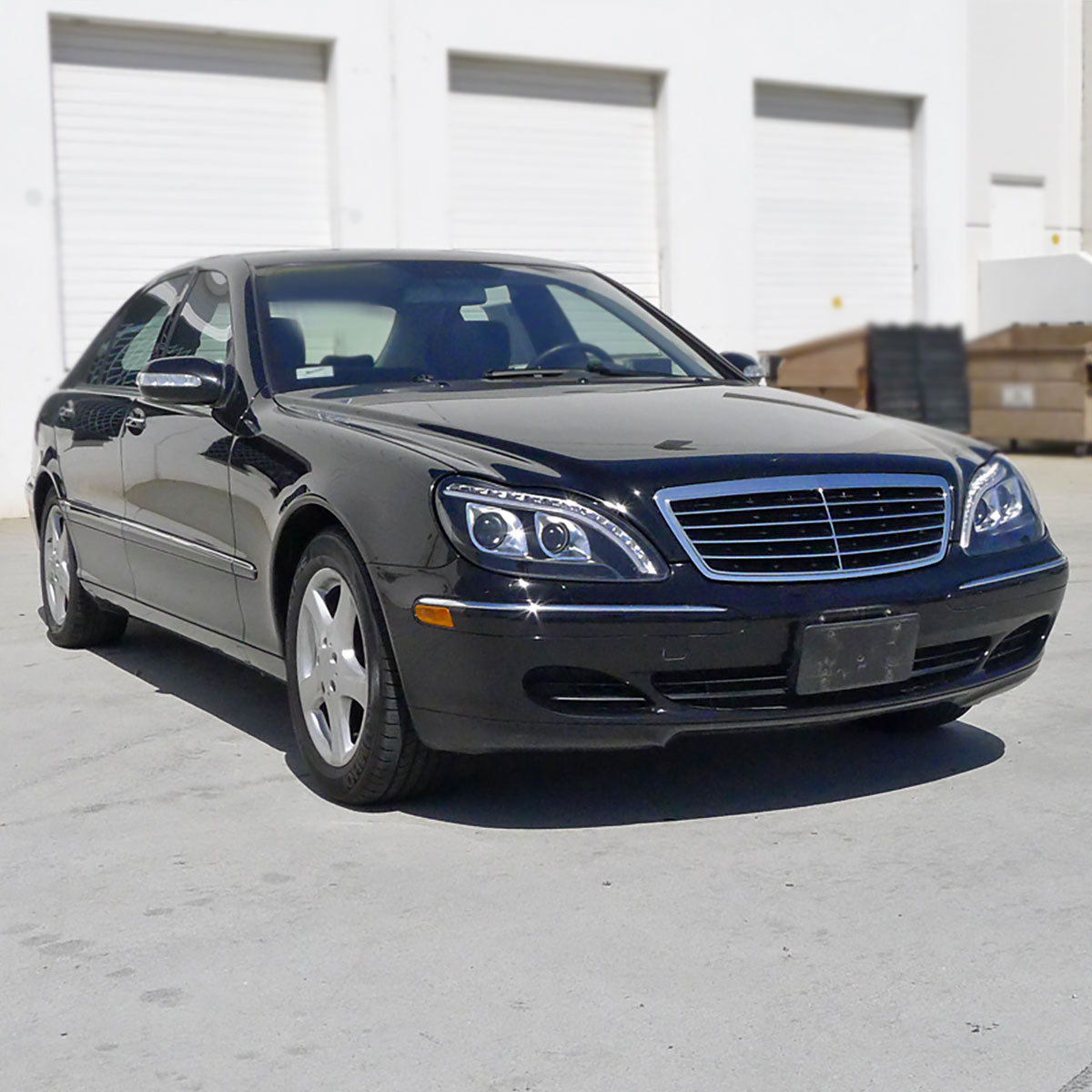 1998-2006 Mercedes Benz W220 S Class Projector Headlights w/ LED Light Strip & Turn Signal Lights (Matte Black Housing/Clear Lens)