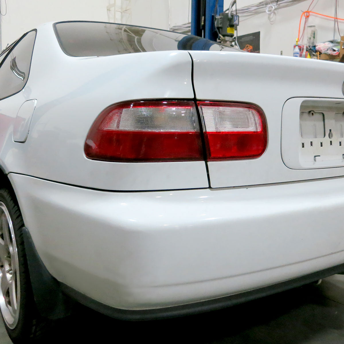 1992-1995 Honda Civic Tail Lights (Chrome Housing/Red Clear Lens)