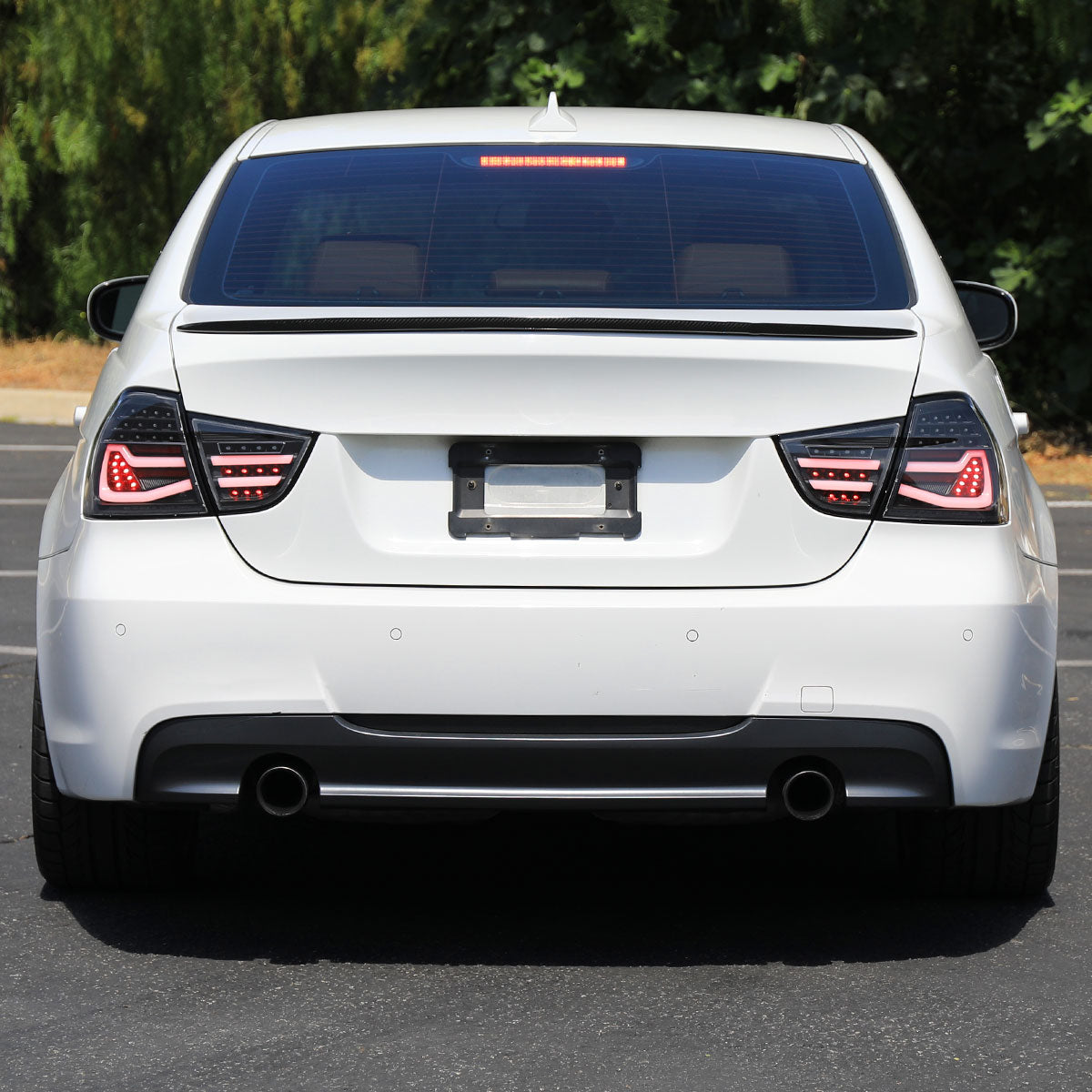 2009-2011 BMW E90 3-Series 4Dr Sedan Red LED Tail Light (Matte Black Housing/Clear Lens)