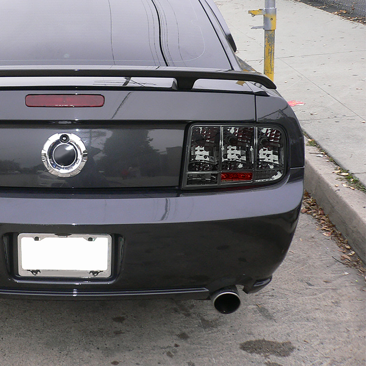 2005-2009 Ford Mustang Sequential Tail Lights (Chrome Housing/Smoked Lens)