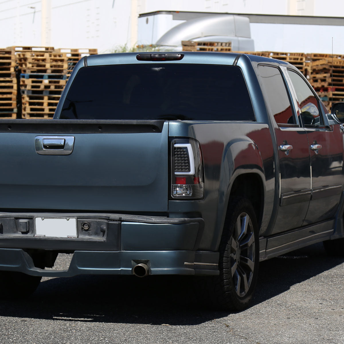 2007-2013 GMC Sierra 1500 / 2007-2014 Sierra 2500HD 3500HD C-Bar LED Tail Lights (Matte Black Housing/Clear Lens)
