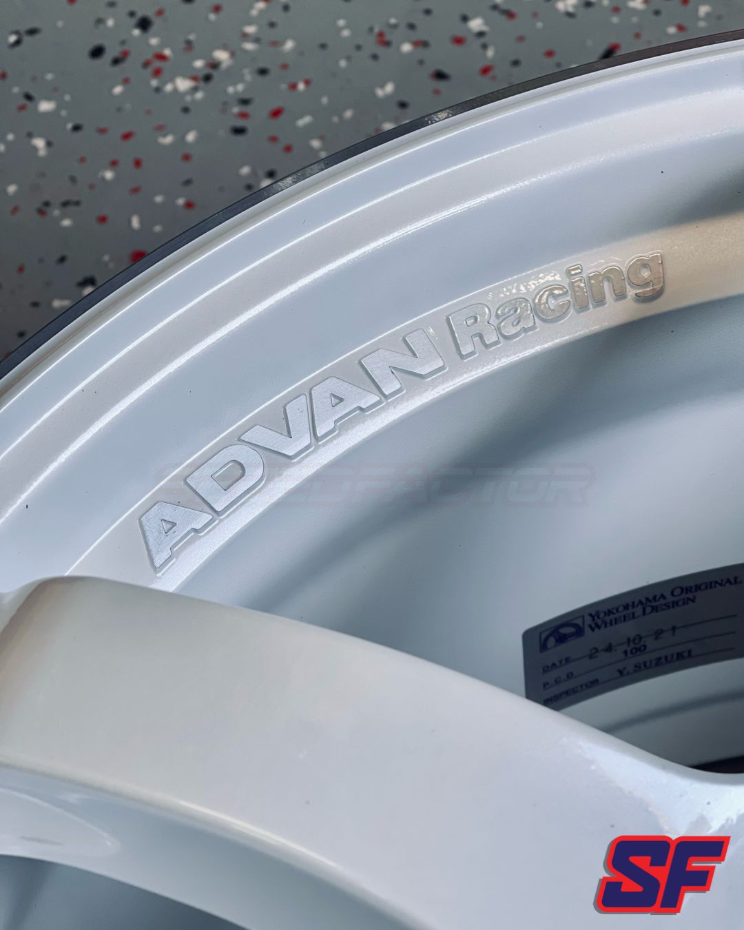 Advan TC4 18x8.5+45 / 18x9.5 +45 5x100 Racing White Metallic ( FRS/BRZ/GR86 )