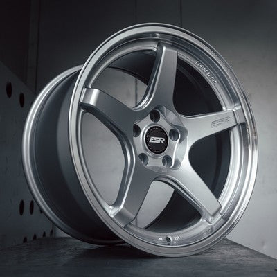ESR Wheels AP5C Hyper Silver/machine Lip 18x9.5 +35 5x114.3mm 72.6mm