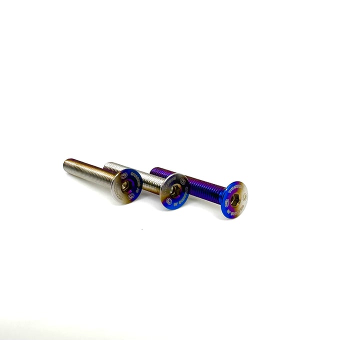 Chasing JS Steering Wheel Bolts