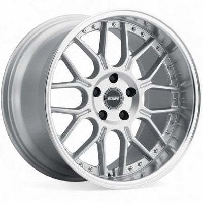 ESR Wheels CS18 Hyper Silver 18x8.5 +35 5x114.3mm 72.6mm Wheels