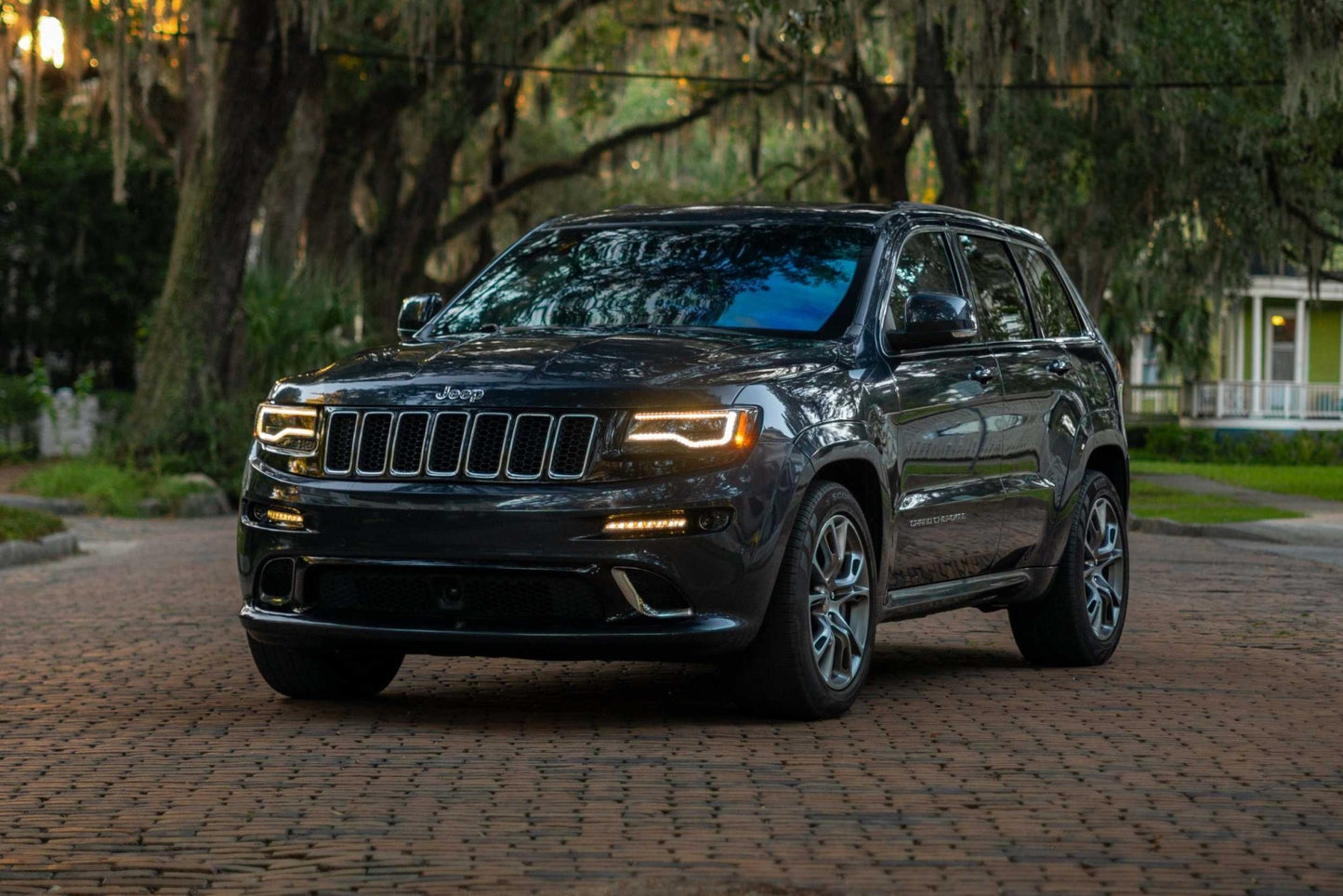 Jeep Grand Cherokee (14 - 22): Morimoto XB LED Headlights - Headlights - Morimoto XB LED Headlights