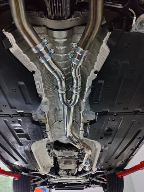 MAD BMW G8x M3 M4 Single Midpipe (Brace Included)