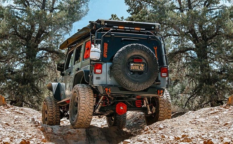 MagnaFlow 12-18 Jeep Wrangler 2.5in Overland Series Cat-Back Exhaust-Catback-Magnaflow