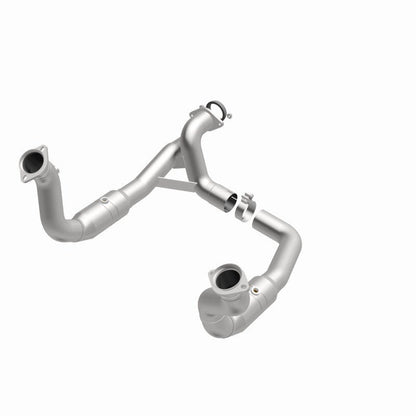 MagnaFlow Conv Direct Fit 11-14 Ford F-250 Super Duty / 350 Super Duty V8 6.2L-Catalytic Converter Direct Fit-Magnaflow