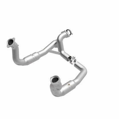 MagnaFlow Conv Direct Fit 11-14 Ford F-250 Super Duty / 350 Super Duty V8 6.2L-Catalytic Converter Direct Fit-Magnaflow