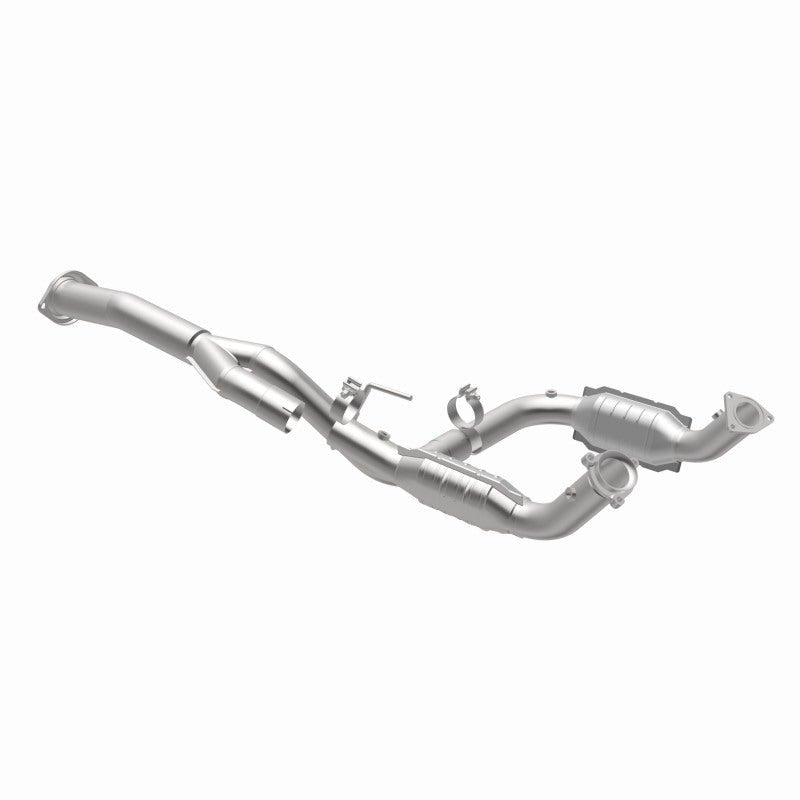 MagnaFlow Conv Direct Fit 11-16 Chevrolet Silverado 2500HD/3500HD / GMC Sierra 2500HD/3500HD-Catalytic Converter Direct Fit-Magnaflow