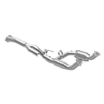MagnaFlow Conv Direct Fit 11-16 Chevrolet Silverado 2500HD/3500HD / GMC Sierra 2500HD/3500HD-Catalytic Converter Direct Fit-Magnaflow