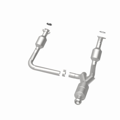 MagnaFlow Conv Direct Fit 14-16 GMC Sierra 1500 V6 4.3L-Catalytic Converter Direct Fit-Magnaflow