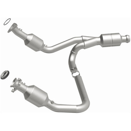 MagnaFlow Conv Direct Fit 14-16 GMC Sierra 1500 V6 4.3L-Catalytic Converter Direct Fit-Magnaflow