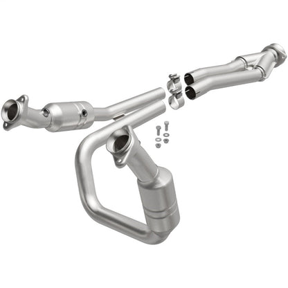 MagnaFlow Conv Direct Fit 2015 Ford Transit-150/250/350 V6 3.7L-Catalytic Converter Direct Fit-Magnaflow