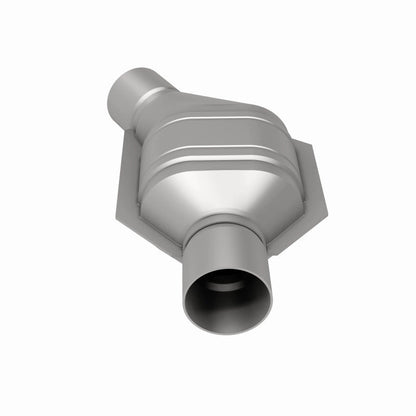 MagnaFlow Conv Univ 2.5 Angled Inlet-Catalytic Converter Universal-Magnaflow
