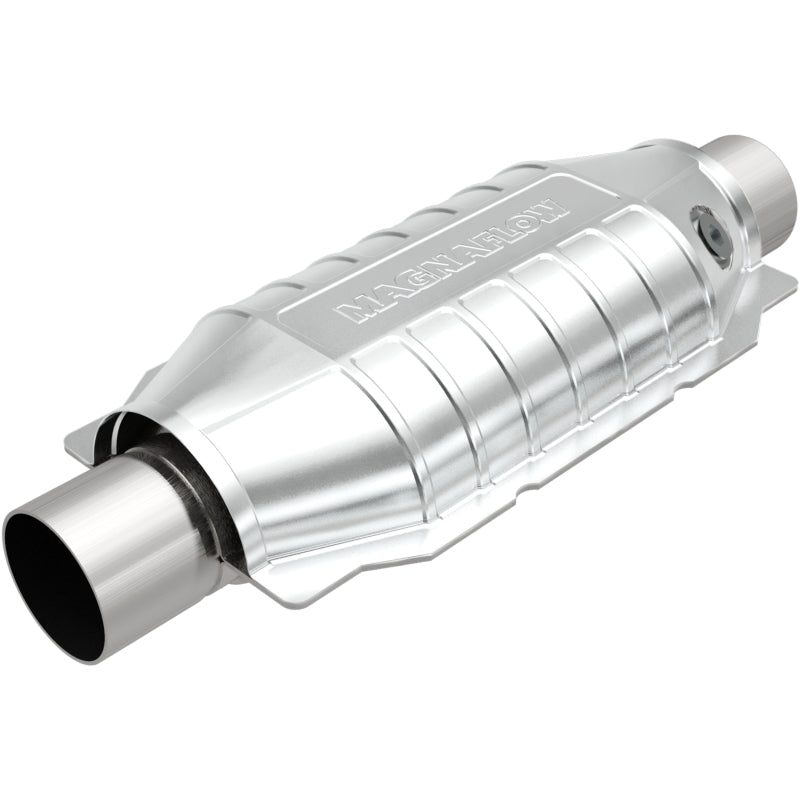 MagnaFlow Conv Univ 3 Single O2 Boss-Catalytic Converter Universal-Magnaflow