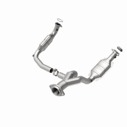 MagnaFlow Direct Fit Catalytic Converter 07-08 Escalade 6.2 Driver Side OEM-Catalytic Converter Direct Fit-Magnaflow