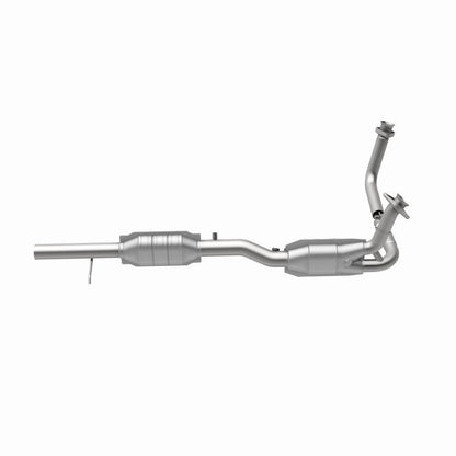 MagnaFlow Direct Fit Catalytic Converter 96 Bronco F150/F250 2 Conv-Catalytic Converter Direct Fit-Magnaflow