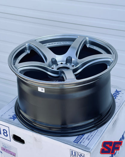 Work Emotion T5R 18×9.5 +38 5×114.3 Glow Silver (GSL)