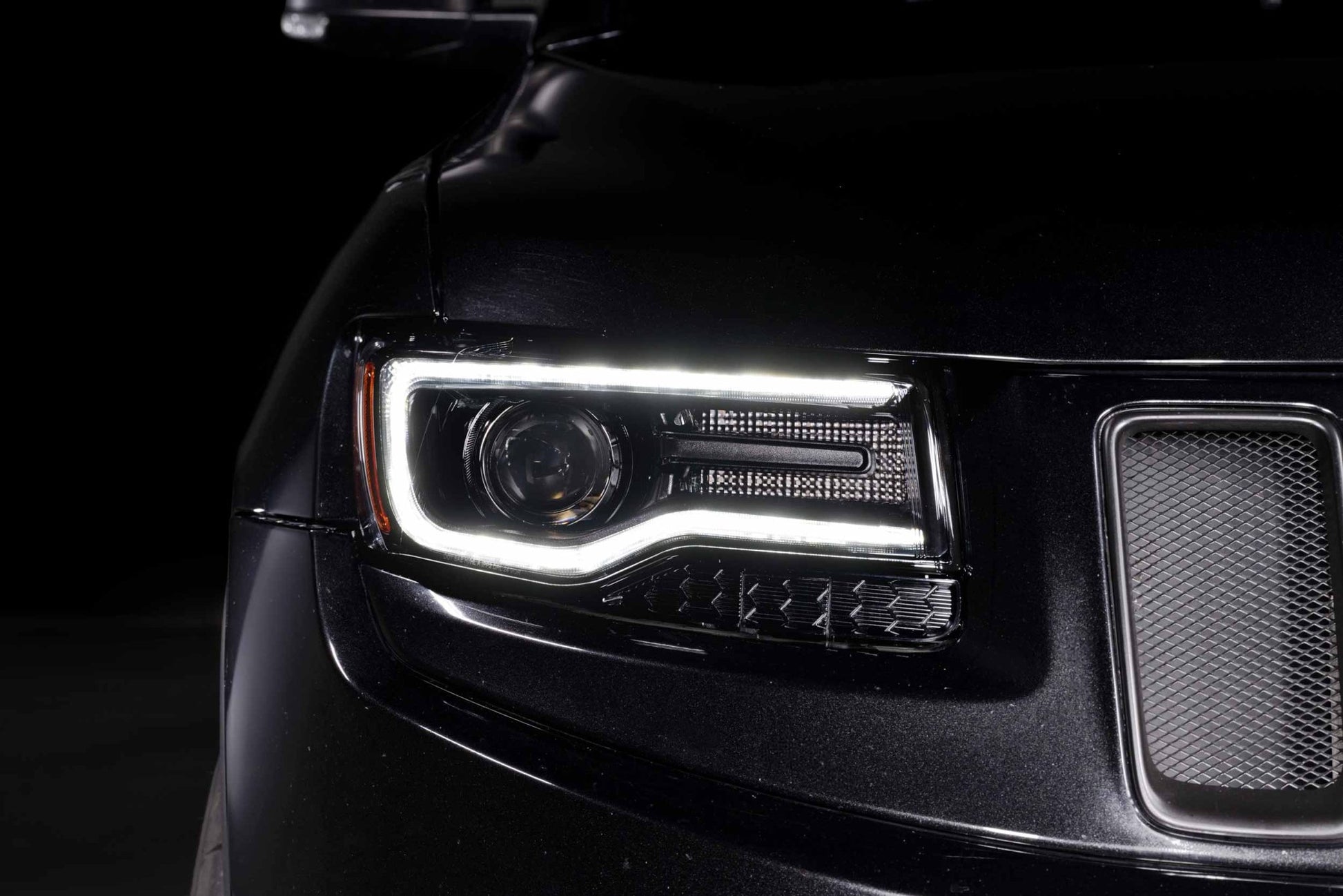 XB LED Headlights: Jeep Grand Cherokee (14 - 22 / Gen II / Set) - Headlights - Morimoto XB LED Headlights