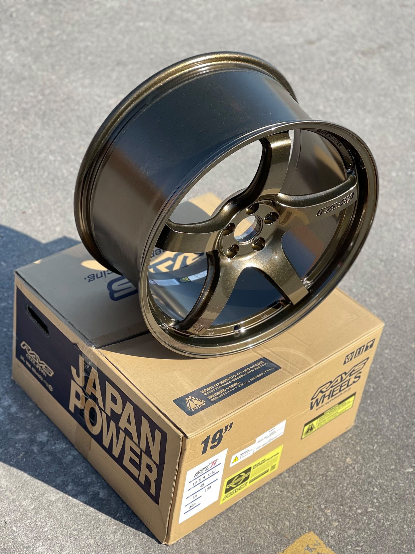 RAYS GRAMLIGHTS 57CR 19X9.5+45 5x100 ALMITE GOLD