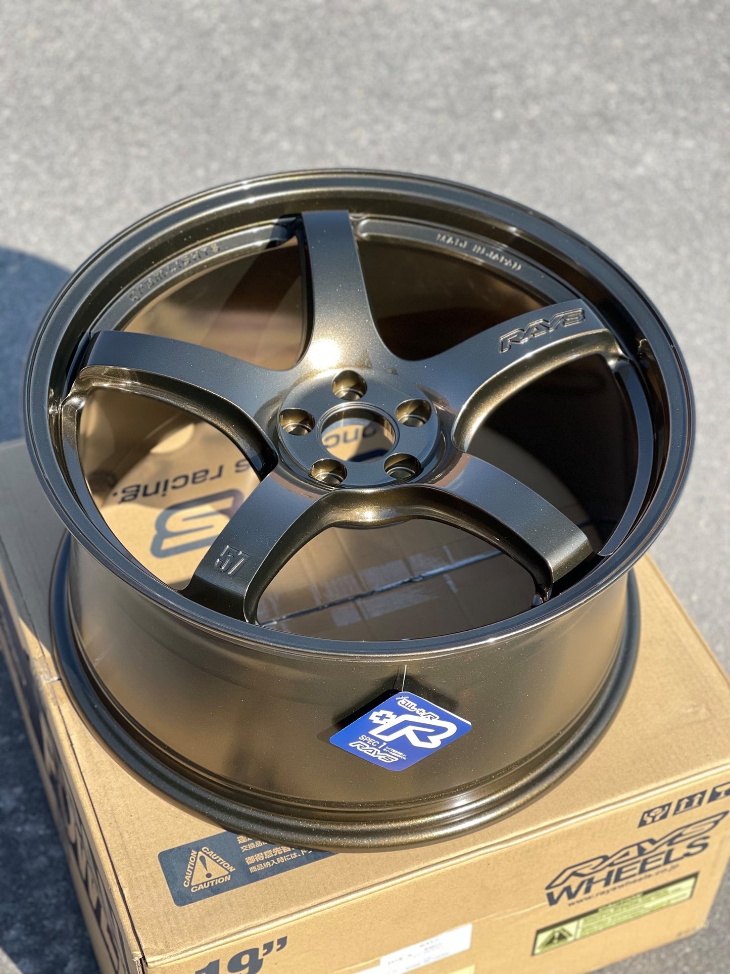 RAYS GRAMLIGHTS 57CR 19X9.5+45 5x100 ALMITE GOLD