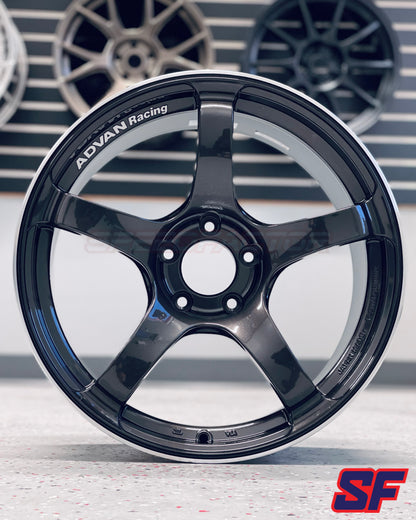 ADVAN TC4 18x9.5 +35 5x114.3 Racing Black Gunmetallic w. Ring