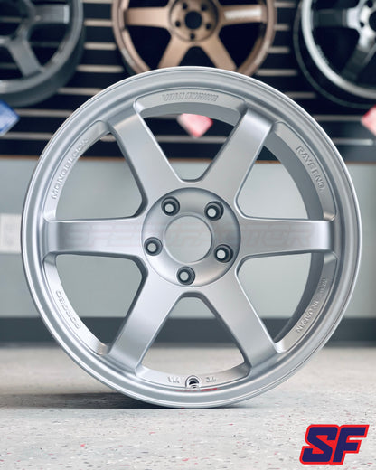 VOLK RACING TE37SL 18X9.5 +22 5X114.3 TITANIUM SILVER